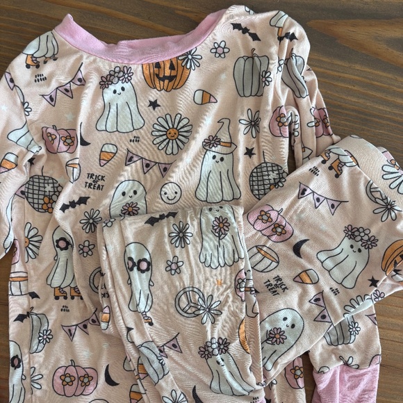 Halloween Pajama Set - Picture 1 of 3
